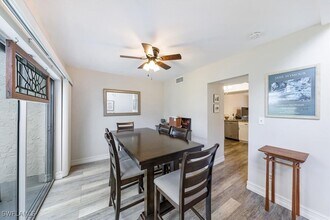 402 Bristle Cone Ln in Naples, FL - Building Photo - Building Photo