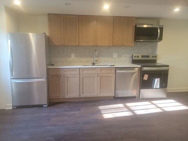 14004 Zeigler Way in Silver Spring, MD - Building Photo - Building Photo