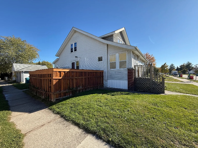 22174 Cushing Ave in Eastpointe, MI - Building Photo