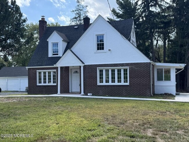 118 NJ-34 in Holmdel, NJ - Building Photo - Building Photo