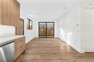 7663 Maestro Ave in Los Angeles, CA - Building Photo - Building Photo