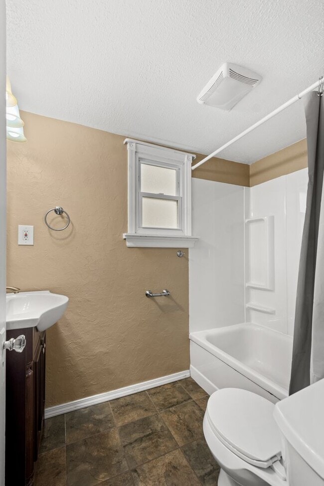 123 James Ave in North Versailles, PA - Building Photo - Building Photo