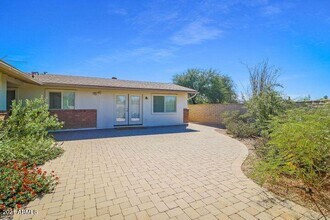 6518 E Sunnyside Dr in Scottsdale, AZ - Building Photo - Building Photo