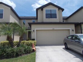 2406 Seven Oaks Dr in St. Cloud, FL - Building Photo