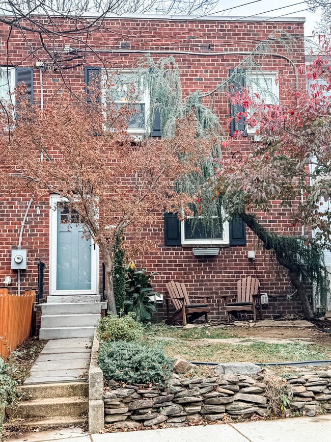 property at 2963 Sycamore St