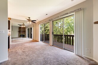 310 Newport Ln in Bartlett, IL - Building Photo - Building Photo
