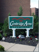 Cambridge Arms in Cincinnati, OH - Building Photo - Building Photo