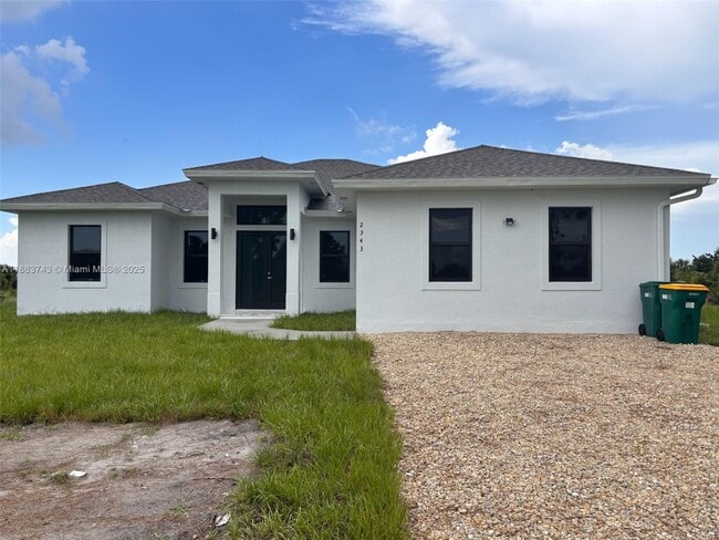 2343 39th Ave NE in Naples, FL - Building Photo - Building Photo
