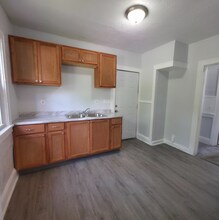 3625 E 153rd St in Cleveland, OH - Building Photo - Building Photo