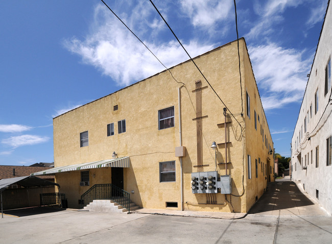 1160 N Edgemont St in Los Angeles, CA - Building Photo - Building Photo