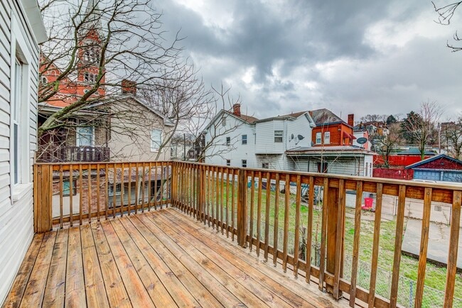 property at 744 Proctor Wy