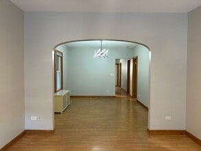 1304 S 50th Ave in Cicero, IL - Foto de edificio - Building Photo