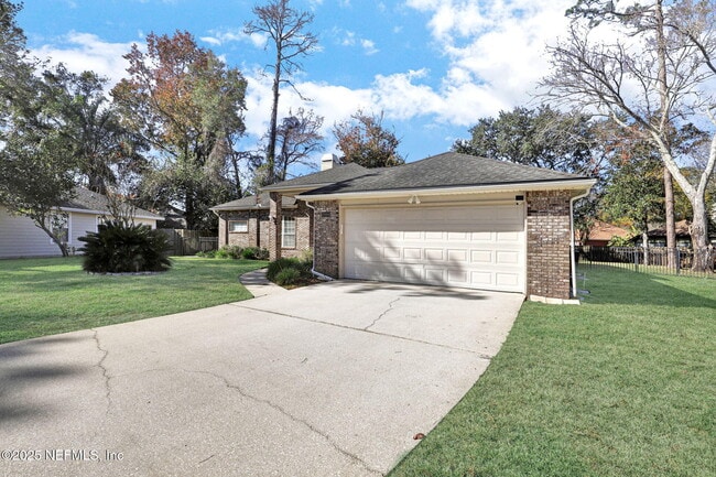 2004 Water Crest Dr in Orange Park, FL - Building Photo - Building Photo