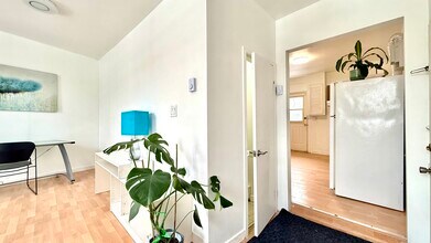 136 Bérard Rue in Montréal, QC - Building Photo - Building Photo