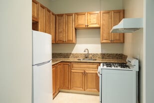 3325 Alma St, Unit 3325 in Palo Alto, CA - Building Photo