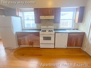 217 Harvard St, Unit #3L in Cambridge, MA - Building Photo - Building Photo