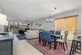 1330 Yesica Ann Cir in Naples, FL - Foto de edificio - Building Photo