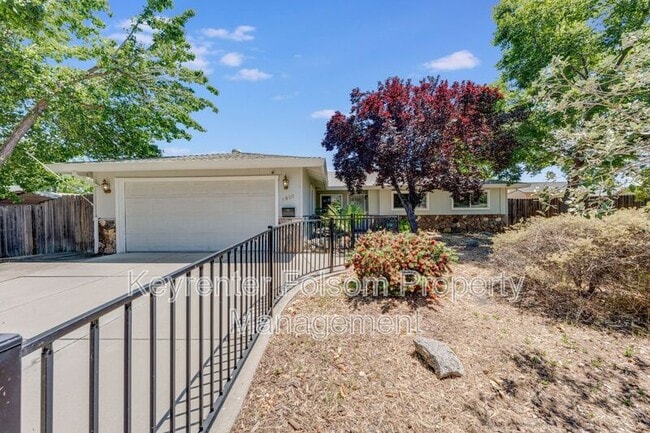 property at 5800 Deary Way