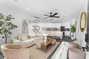 8353 Ivory Coast Dr in San Diego, CA - Building Photo