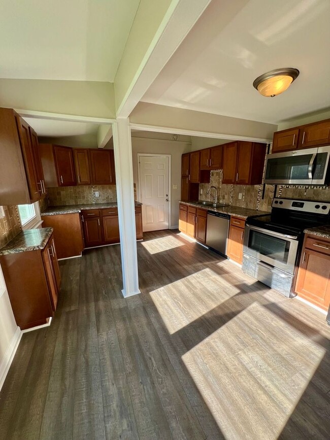 property at 2504 Cimarron Dr