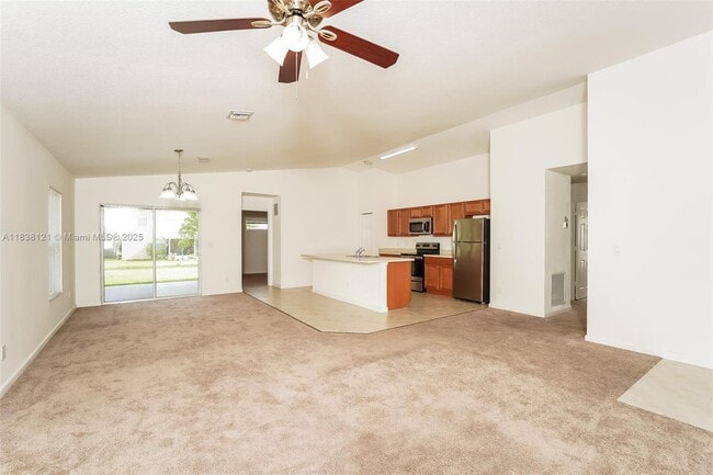 1481 SW Kamchatka Ave in Port St. Lucie, FL - Building Photo - Building Photo
