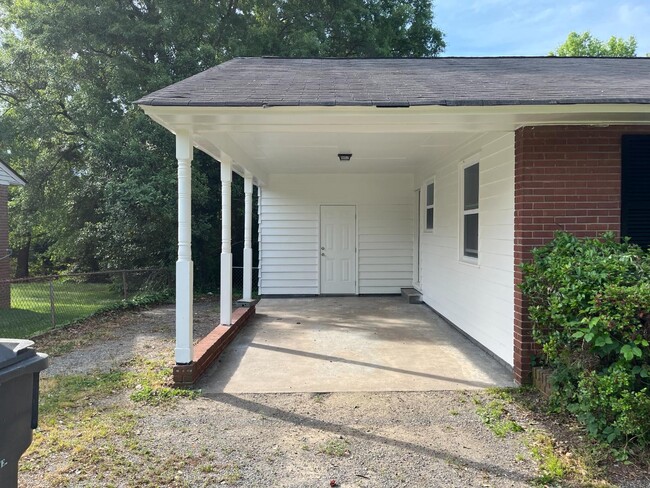 2839 Burbank Dr in Charlotte, NC - Building Photo - Building Photo