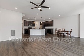 143 Blanchard Ct in Bloomingdale, IL - Building Photo - Building Photo