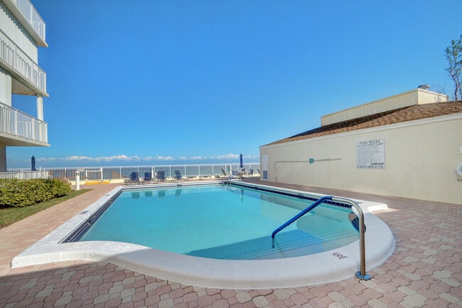 3540 S Ocean Blvd in South Palm Beach, FL - Building Photo - Building Photo