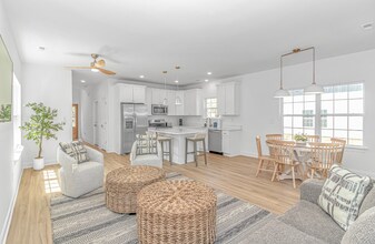 208 26th Ave S in Myrtle Beach, SC - Building Photo - Building Photo