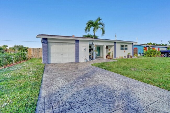 4519 W Park Rd in Hollywood, FL - Building Photo - Building Photo