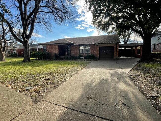 1848 Swan Dr in Dallas, TX - Building Photo - Building Photo