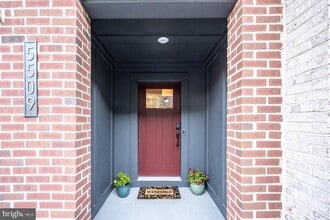 5509 Valmarana Way in Lincolnia, VA - Building Photo - Building Photo