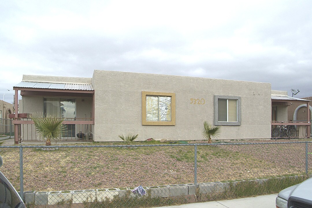 Charleston Heights in Las Vegas, NV - Building Photo