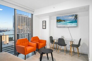 227 NE 2nd St in Miami, FL - Building Photo