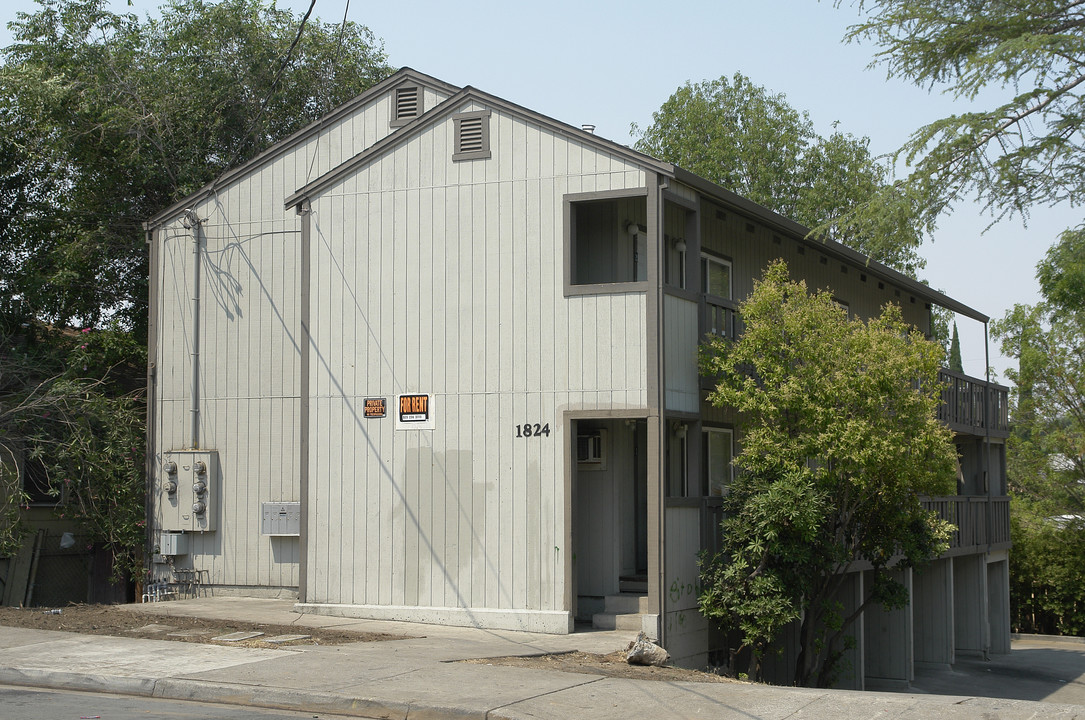 1824 Cavallo Rd in Antioch, CA - Foto de edificio