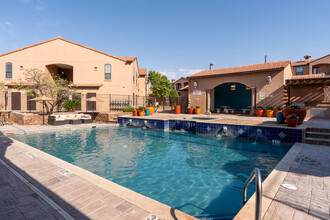 The Tuscany at Mesa Hills in El Paso, TX - Foto de edificio - Building Photo