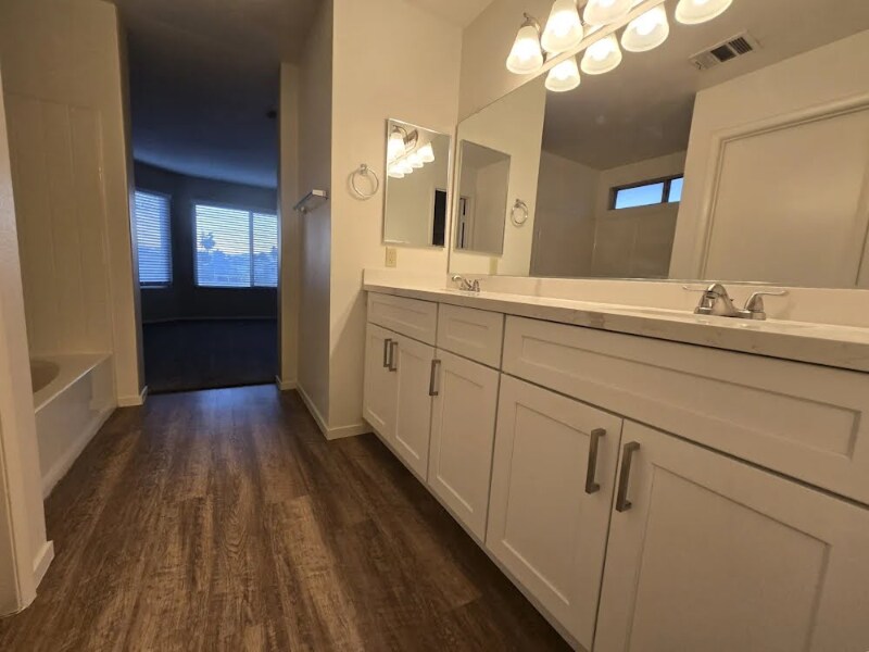 2180 Arborwood Way in Las Vegas, NV - Building Photo