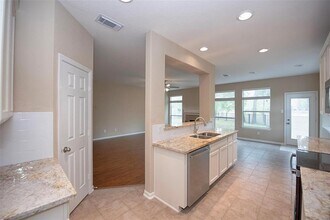 10411 Village Lake Dr in Missouri City, TX - Building Photo - Building Photo