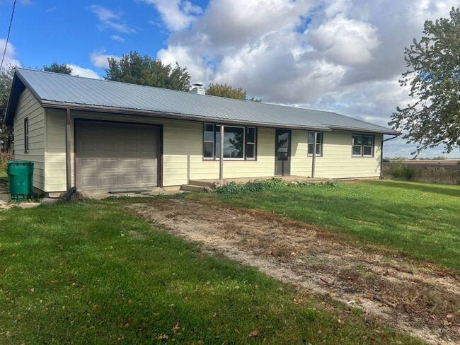 5079 Byers Rd in Kirkland, IL - Building Photo - Building Photo