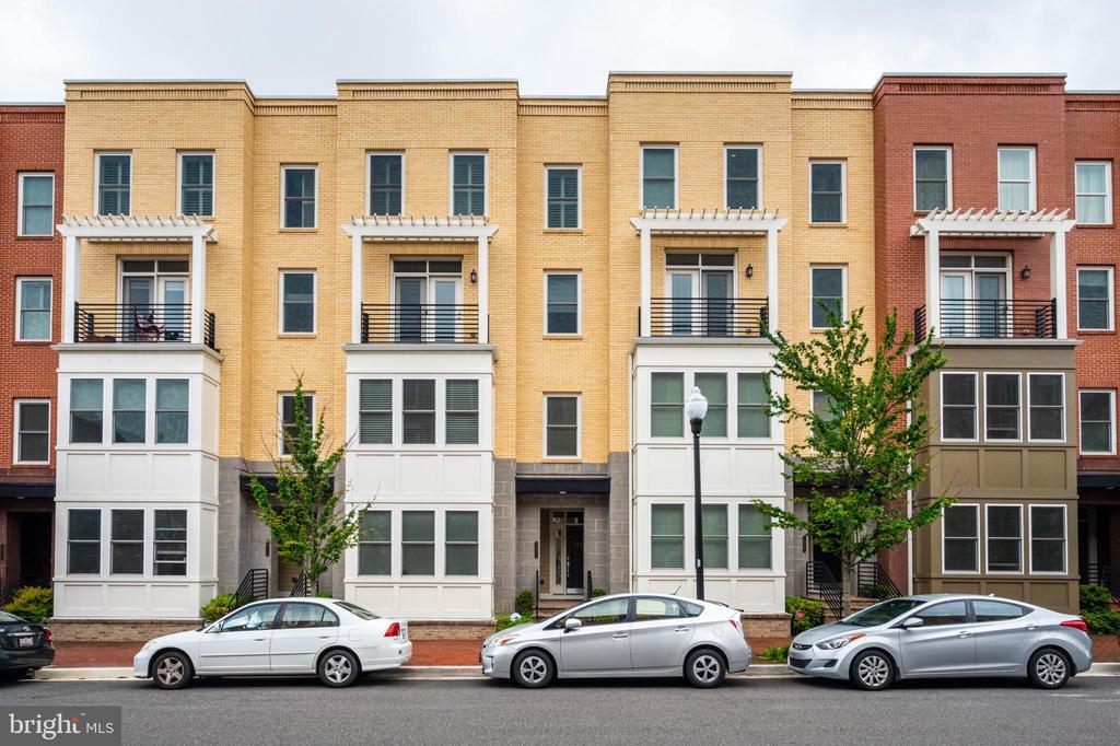 1911 Main Line Blvd in Alexandria, VA - Foto de edificio