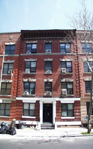 927 Avenue Saint John in Bronx, NY - Building Photo