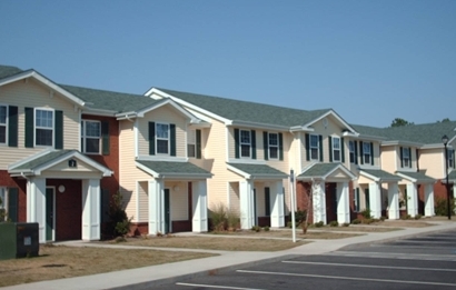 Lakeview Apartments in Lyons, GA - Foto de edificio