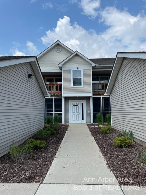 1522 Oakfield Dr in Ann Arbor, MI - Building Photo
