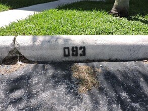 6225 SW Kendale Lakes Cir in Miami, FL - Building Photo - Building Photo