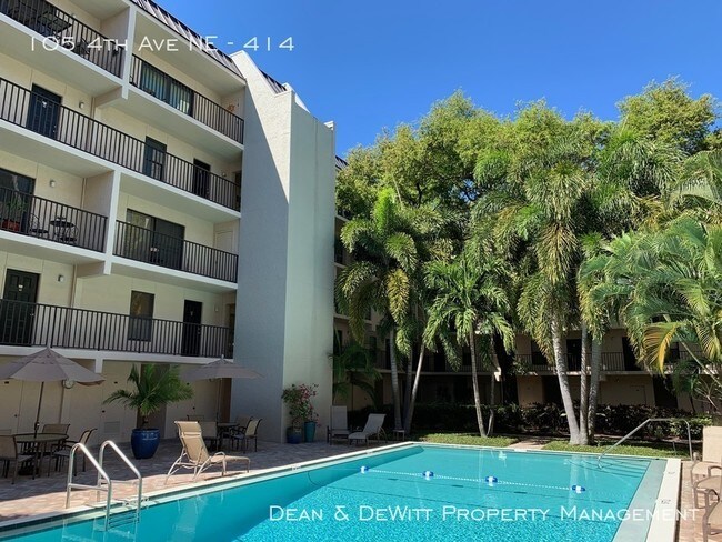 105 4th Ave NE-Unit -414 in St. Petersburg, FL - Building Photo - Building Photo