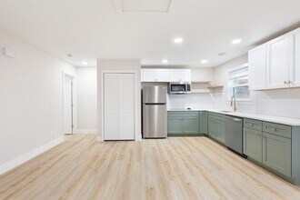 186 Hutchinson St NE in Atlanta, GA - Building Photo - Building Photo