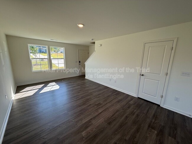 330 Peacock Cir in Lexington, NC - Building Photo - Building Photo