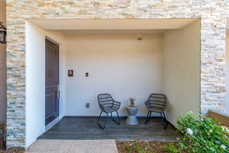 Apricot Townhomes in Simi Valley, CA - Building Photo - Building Photo