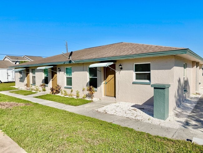 2001 46th Terrace SW