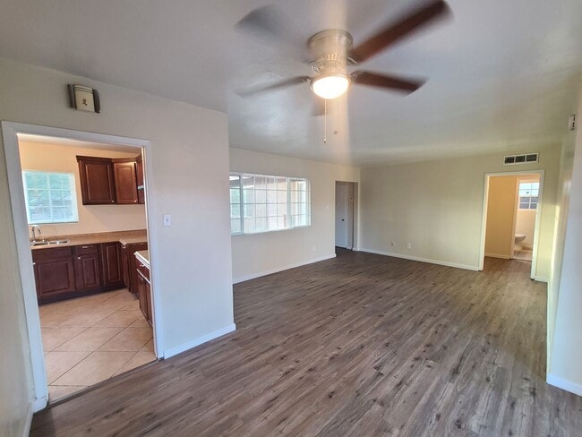 property at 721 N Preston Dr